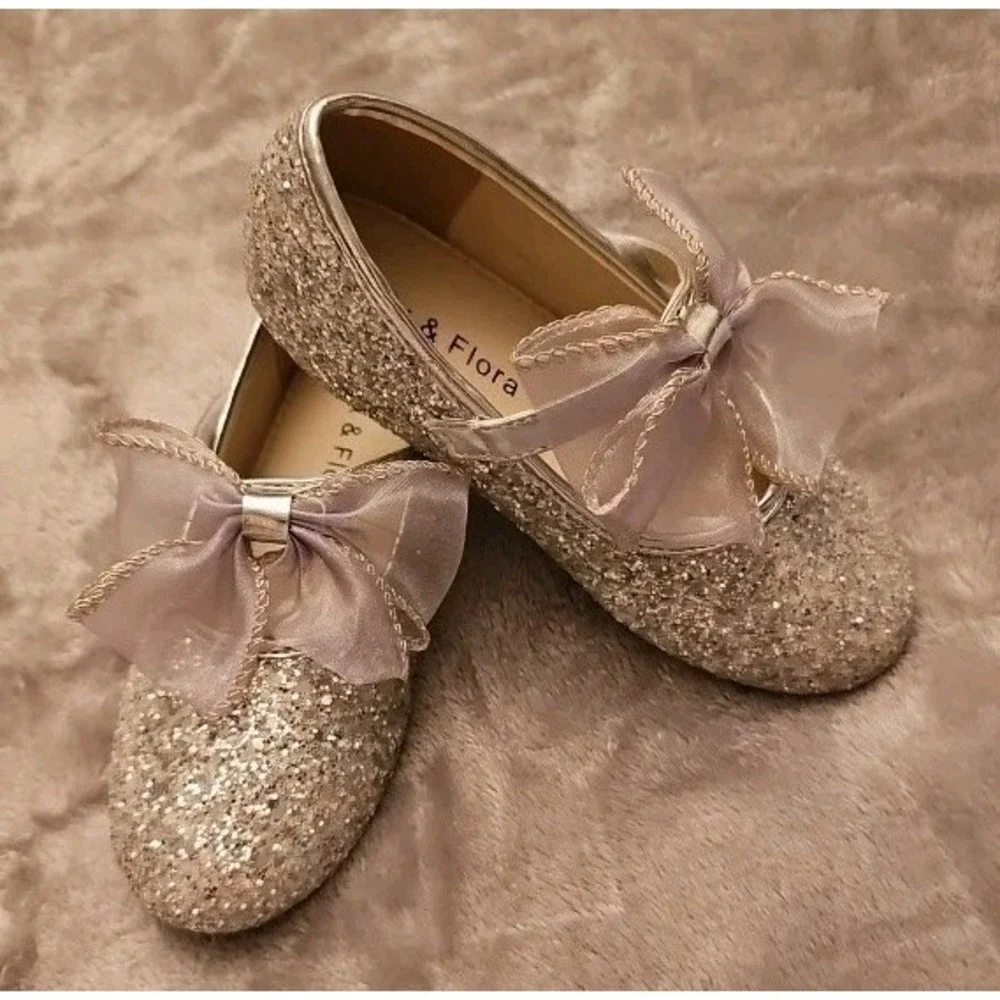 Felix & Flora Size 11 Little Girl Silver Glitter Sparkling Bow Ballet Shoe